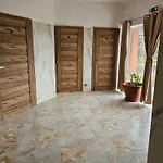 Jasmine - Turisticka So Solnou Jaskynou A Saunovym Svetom