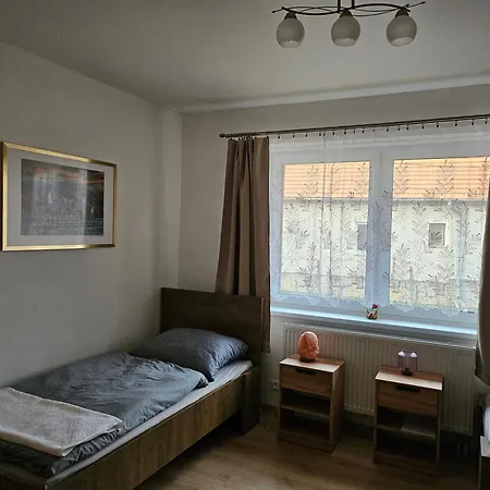 Jasmine - Turisticka So Solnou Jaskynou A Saunovym Svetom Πανσιόν